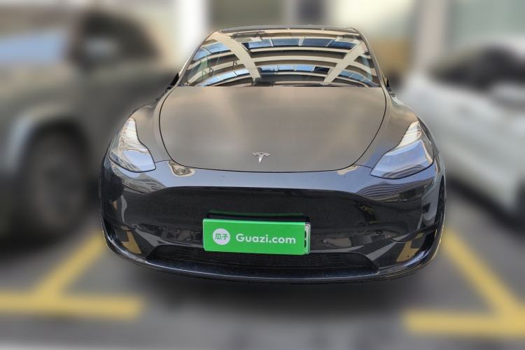 Used Tesla Model Y 2022 Rear-Wheel-Drive Version Front