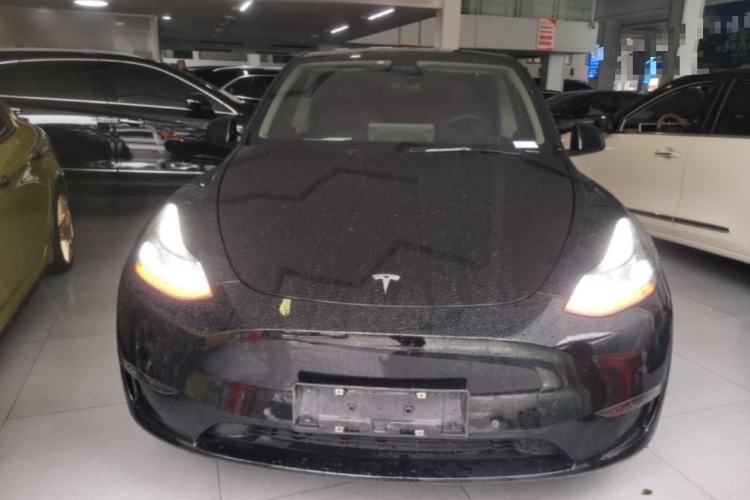 Used Tesla Model Y 2022 Long-Range All-Wheel-Drive Version Front