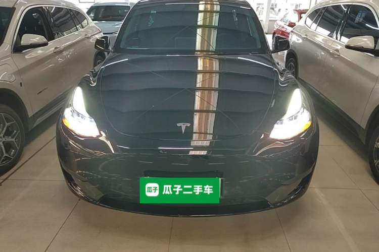 Used Tesla Model Y 2022 Rear-Wheel-Drive Version Front