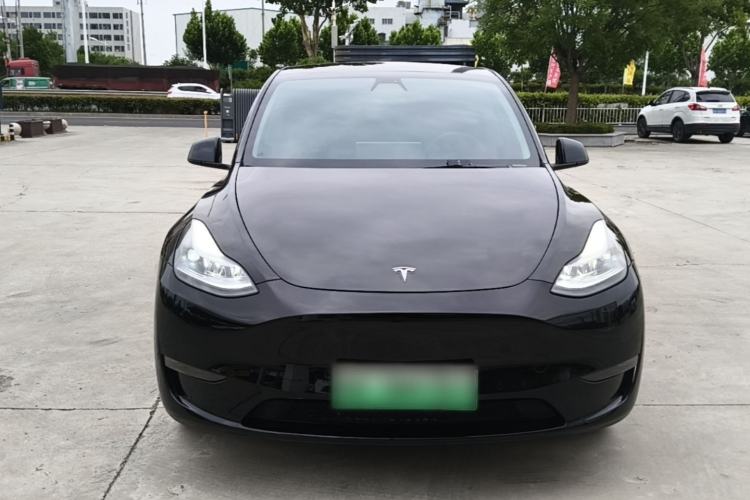 Used Tesla Model Y 2022 Long-Range All-Wheel-Drive Version Front
