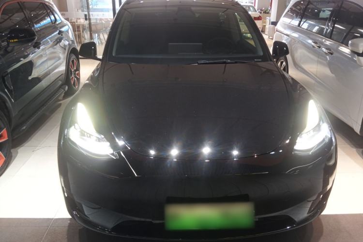 Used Tesla Model Y 2022 Rear-Wheel-Drive Version Front
