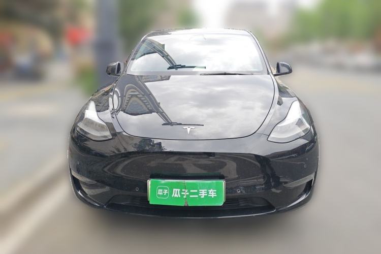 Used Tesla Model Y 2022 Long-Range All-Wheel-Drive Version Front