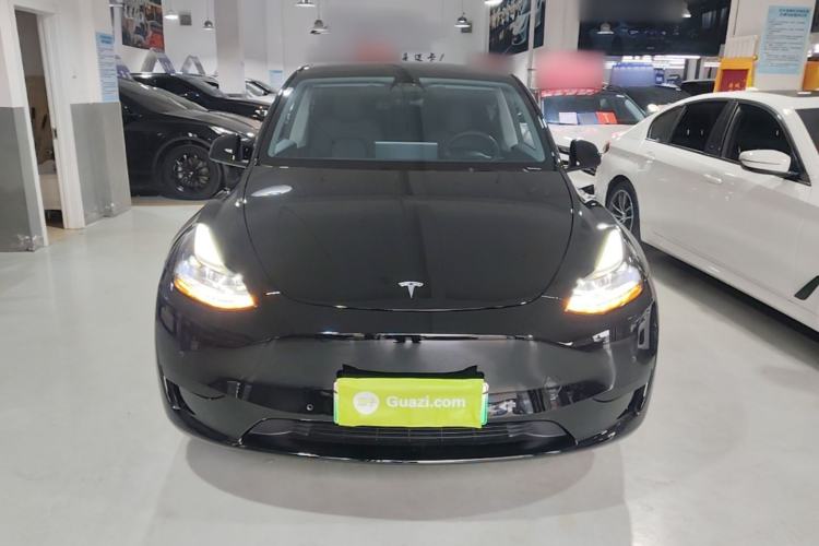 Used Tesla Model Y 2022 Rear-Wheel-Drive Version Front