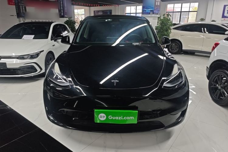Used Tesla Model Y 2022 Rear-Wheel-Drive Version Front