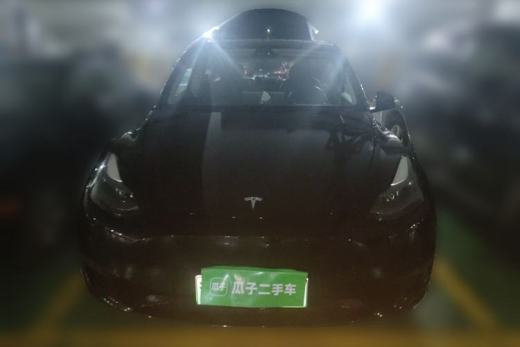 Used Tesla Model Y 2022 Long-Range All-Wheel-Drive Version Front