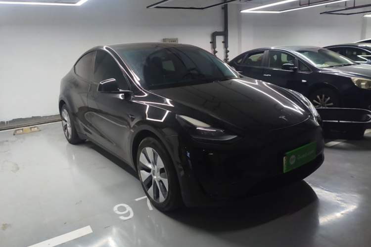 Used Tesla Model Y 2022 Revised Version Rear-Wheel Drive Front Right 45 Deg