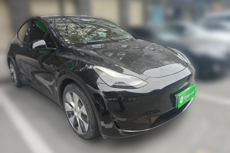 Used Tesla Model Y 2022 Rear-Wheel-Drive Version Front Right 45 Deg