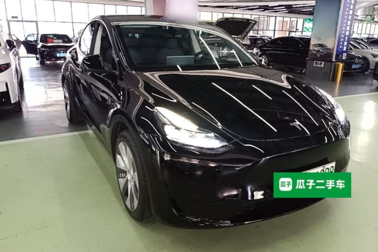 Used Tesla Model Y 2022 Rear-Wheel-Drive Version Front Right 45 Deg