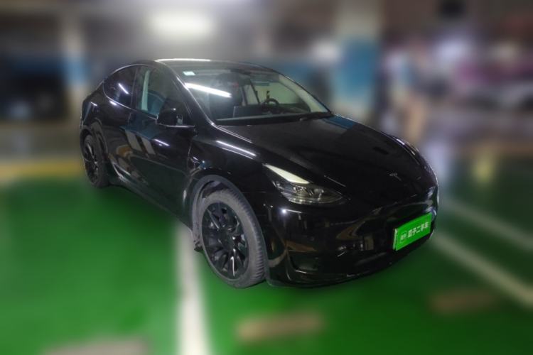 Used Tesla Model Y 2022 Rear-Wheel-Drive Version Front Right 45 Deg