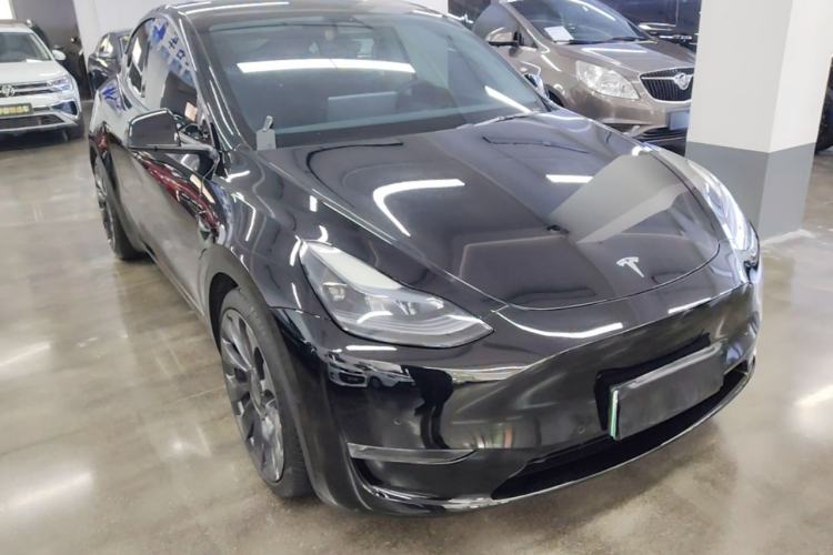 Used Tesla Model Y 2022 Performance High-Performance All-Wheel-Drive Version Front Right 45 Deg