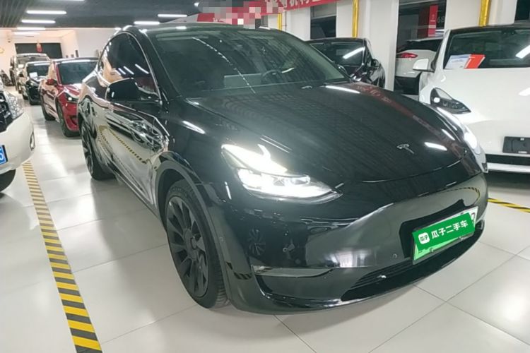 Used Tesla Model Y 2022 Revised Version Long-Range All-Wheel Drive Front Right 45 Deg