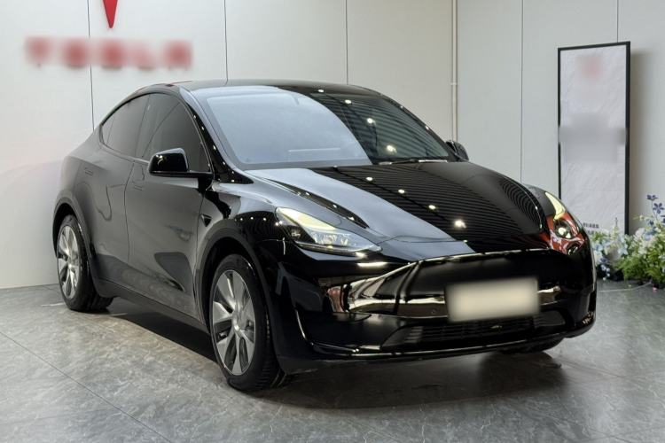 Used Tesla Model Y 2022 Rear-Wheel-Drive Version Front Right 45 Deg