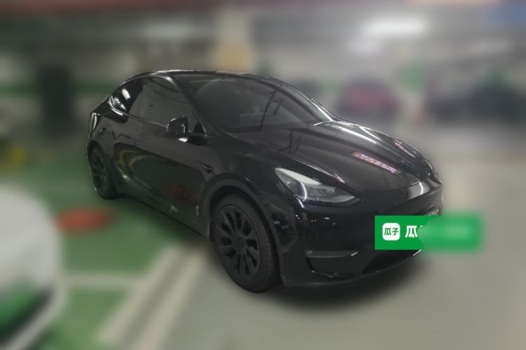 Used Tesla Model Y 2022 Long-Range All-Wheel-Drive Version Front Right 45 Deg