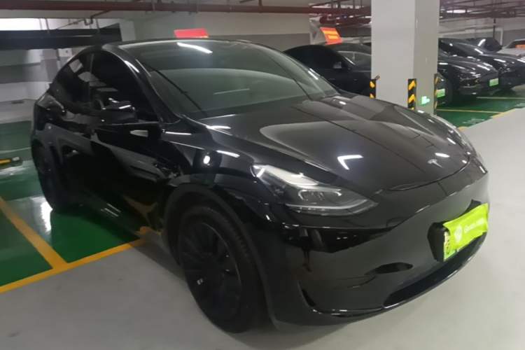 Used Tesla Model Y 2022 Revised Version Rear-Wheel Drive Front Right 45 Deg