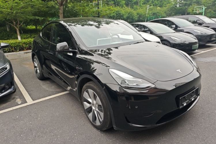 Used Tesla Model Y 2022 Revised Version Rear-Wheel Drive Front Right 45 Deg