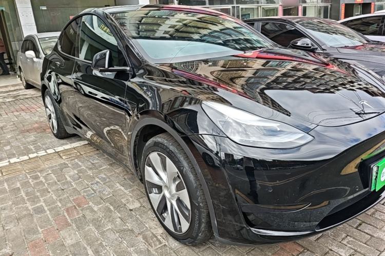Used Tesla Model Y 2022 Revised Version Rear-Wheel Drive Front Right 45 Deg