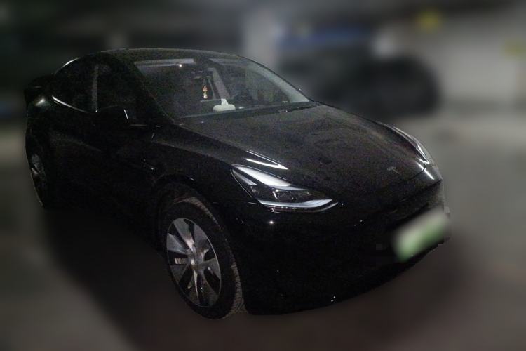 Used Tesla Model Y 2022 Rear-Wheel-Drive Version Front Right 45 Deg