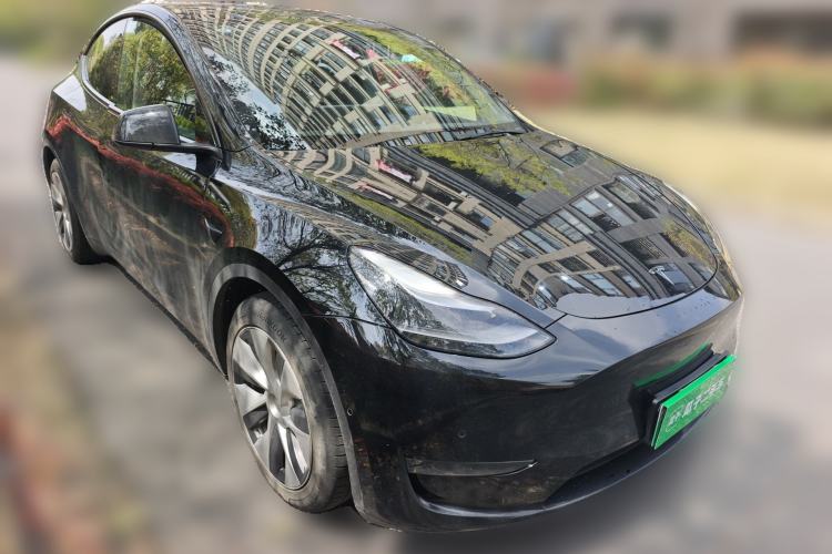 Used Tesla Model Y 2022 Rear-Wheel-Drive Version Front Right 45 Deg
