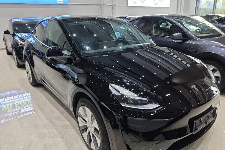 Used Tesla Model Y 2022 Revised Version Rear-Wheel Drive Front Right 45 Deg