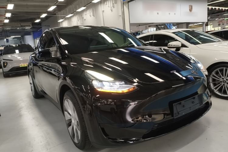 Used Tesla Model Y 2022 Revised Version Rear-Wheel Drive Front Right 45 Deg