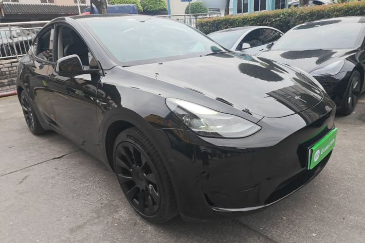 Used Tesla Model Y 2022 Rear-Wheel-Drive Version Front Right 45 Deg