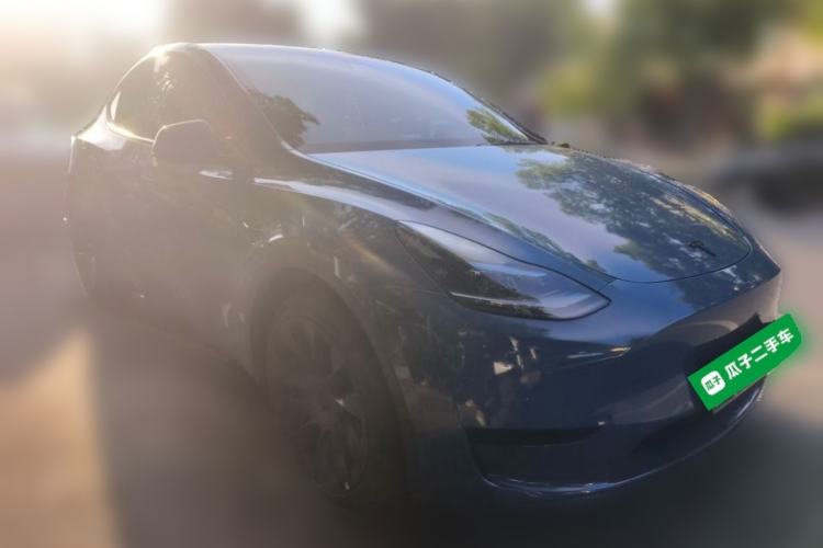 Used Tesla Model Y 2022 Rear-Wheel-Drive Version Front Right 45 Deg