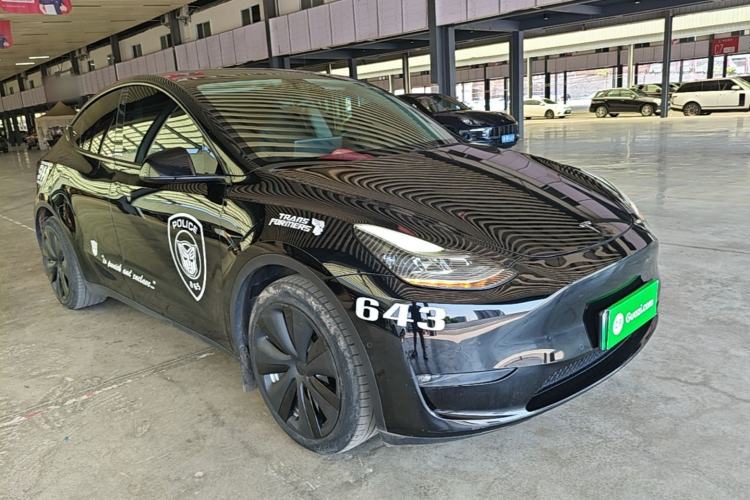 Used Tesla Model Y 2022 Long-Range All-Wheel-Drive Version Front Right 45 Deg