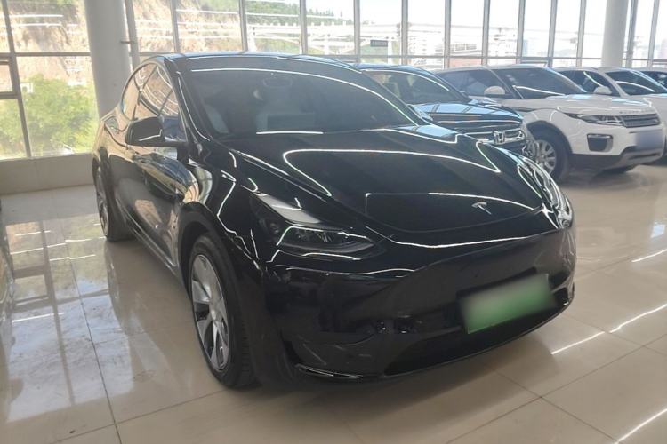 Used Tesla Model Y 2022 Rear-Wheel-Drive Version Front Right 45 Deg