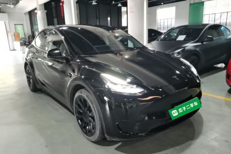 Used Tesla Model Y 2022 Rear-Wheel-Drive Version Front Right 45 Deg