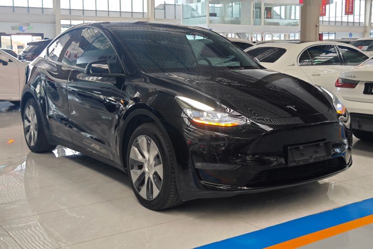 Used Tesla Model Y 2022 Revised Version Long-Range All-Wheel Drive Front Right 45 Deg