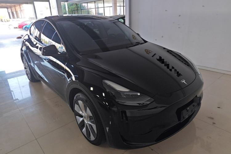 Used Tesla Model Y 2022 Rear-Wheel-Drive Version Front Right 45 Deg