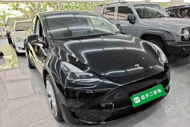 Used Tesla Model Y 2022 Rear-Wheel-Drive Version Front Right 45 Deg