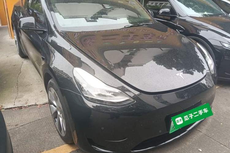 Used Tesla Model Y 2022 Rear-Wheel-Drive Version Front Right 45 Deg