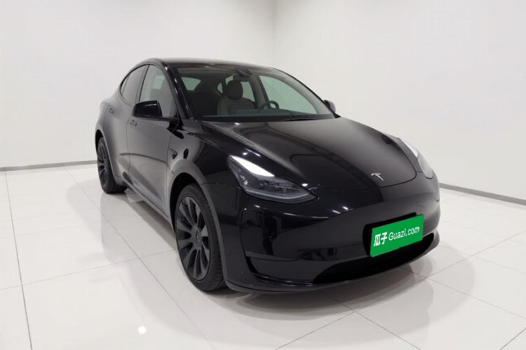 Used Tesla Model Y 2022 Rear-Wheel-Drive Version Front Right 45 Deg