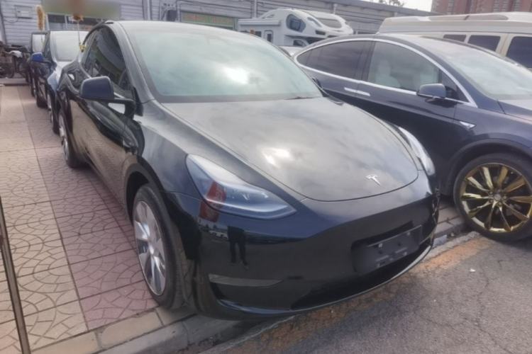 Used Tesla Model Y 2022 Revised Version Long-Range All-Wheel Drive Front Right 45 Deg