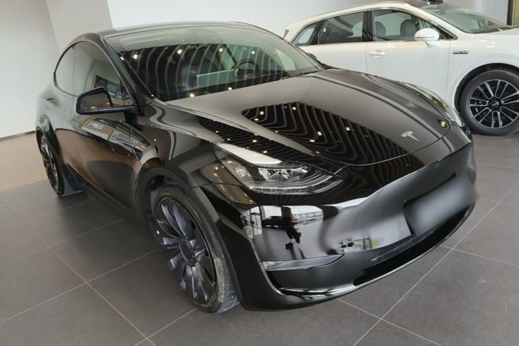 Used Tesla Model Y 2022 Performance High-Performance All-Wheel-Drive Version Front Right 45 Deg