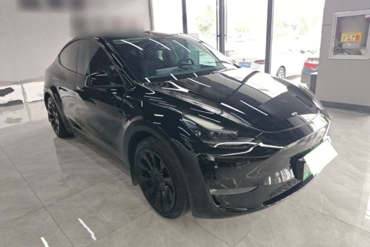 Used Tesla Model Y 2022 Long-Range All-Wheel-Drive Version Front Right 45 Deg
