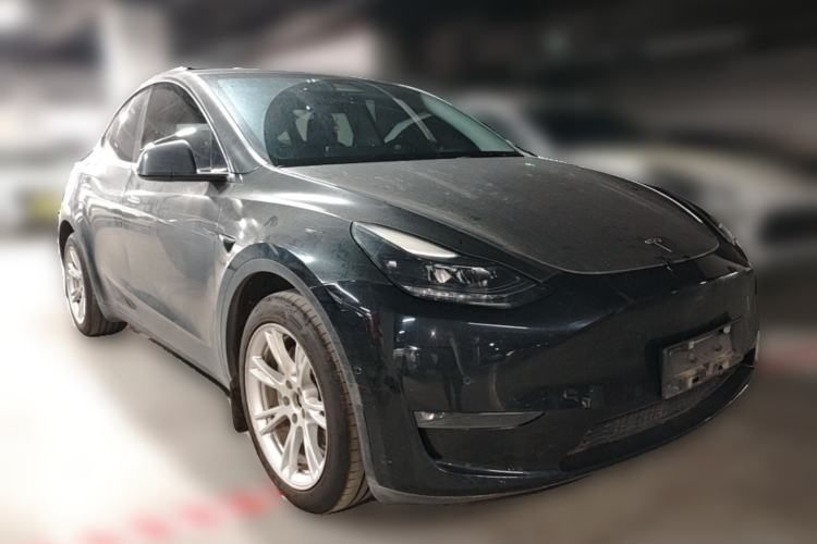 Used Tesla Model Y 2022 Long-Range All-Wheel-Drive Version Front Right 45 Deg