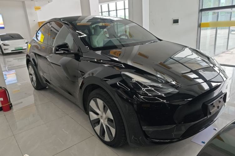 Used Tesla Model Y 2022 Revised Version Long-Range All-Wheel Drive Front Right 45 Deg