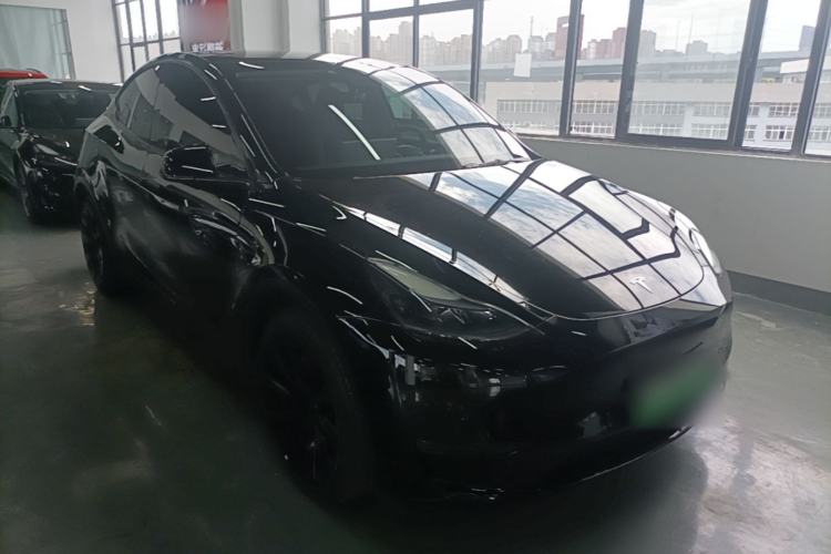 Used Tesla Model Y 2022 Revised Version Long-Range All-Wheel Drive Front Right 45 Deg