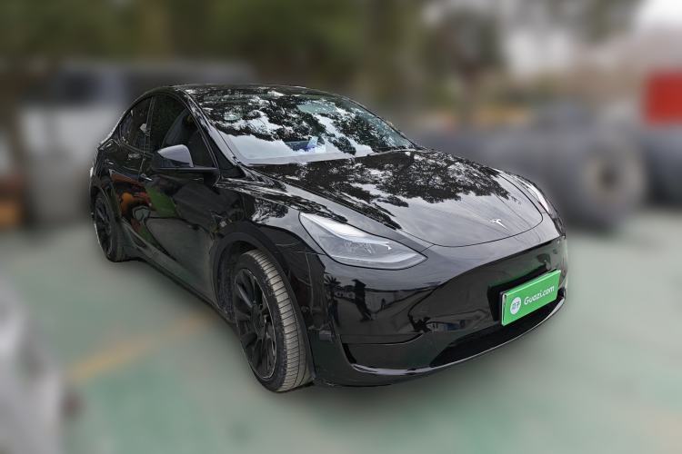 Used Tesla Model Y 2022 Rear-Wheel-Drive Version Front Right 45 Deg