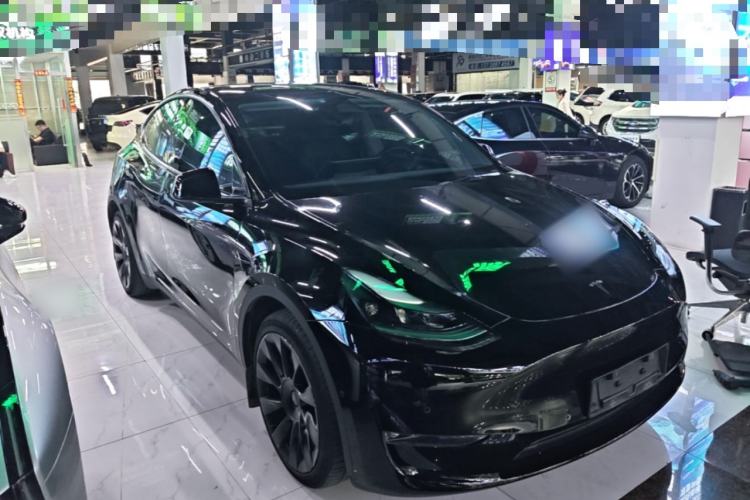 Used Tesla Model Y 2022 Revised Version Long-Range All-Wheel Drive Front Right 45 Deg