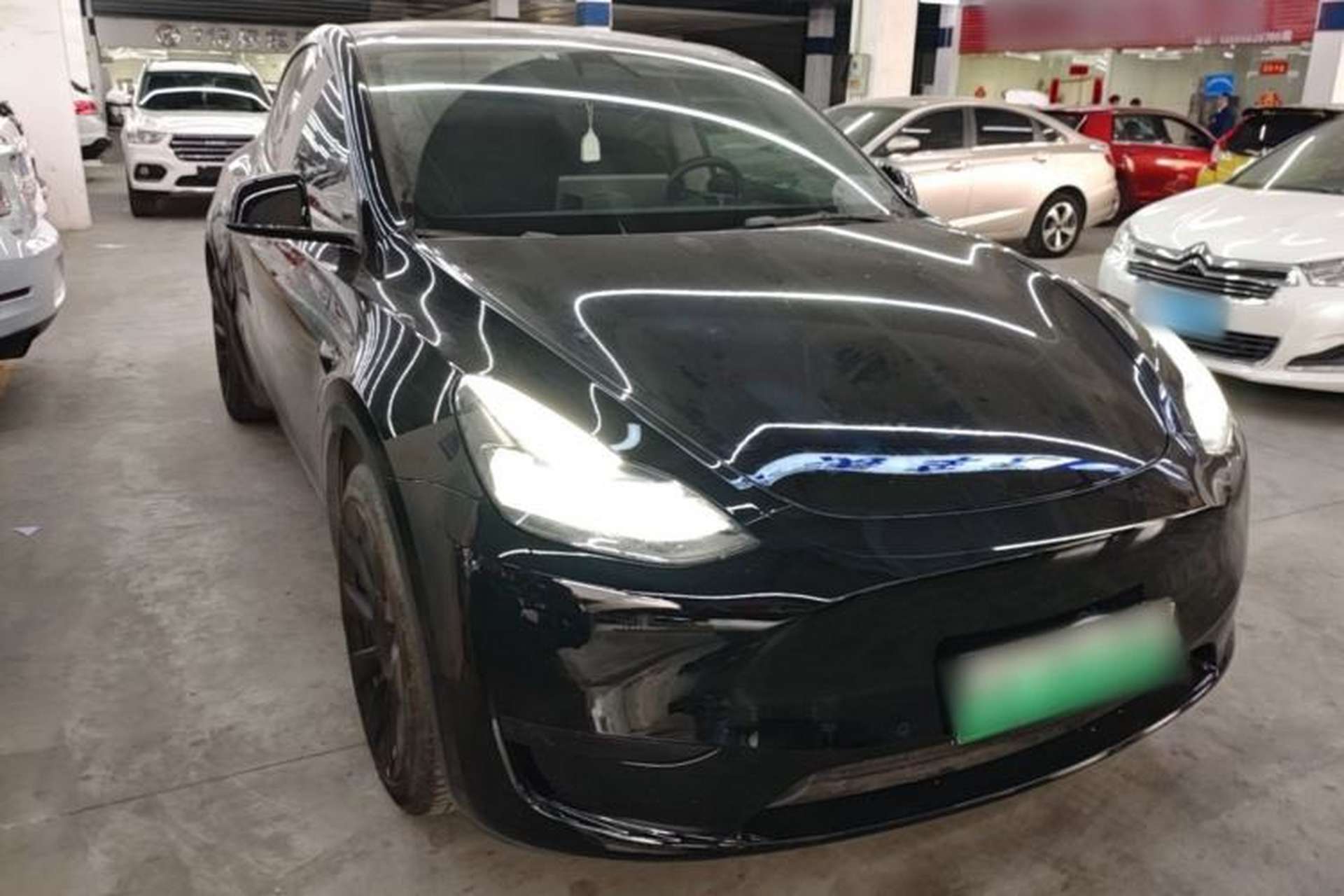 Used Tesla Model Y 2022 Rear-Wheel-Drive Version Front Right 45 Deg