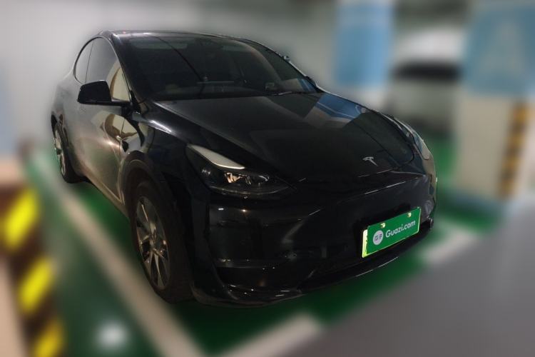 Used Tesla Model Y 2022 Long-Range All-Wheel-Drive Version Front Right 45 Deg