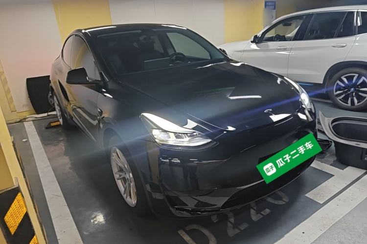 Used Tesla Model Y 2022 Rear-Wheel-Drive Version Front Right 45 Deg