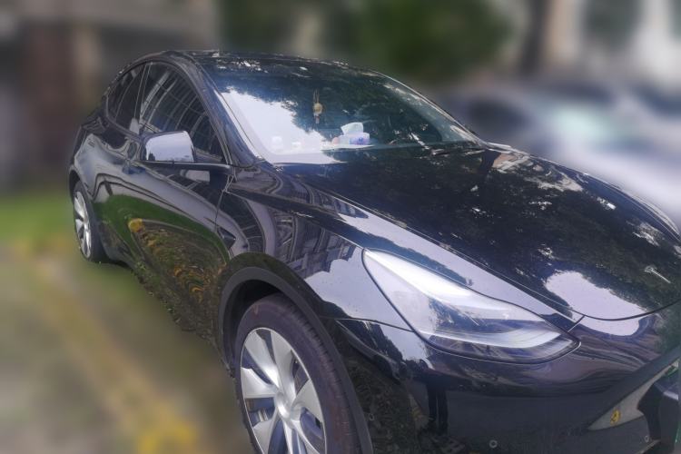 Used Tesla Model Y 2022 Revised Version Long-Range All-Wheel Drive Front Right 45 Deg
