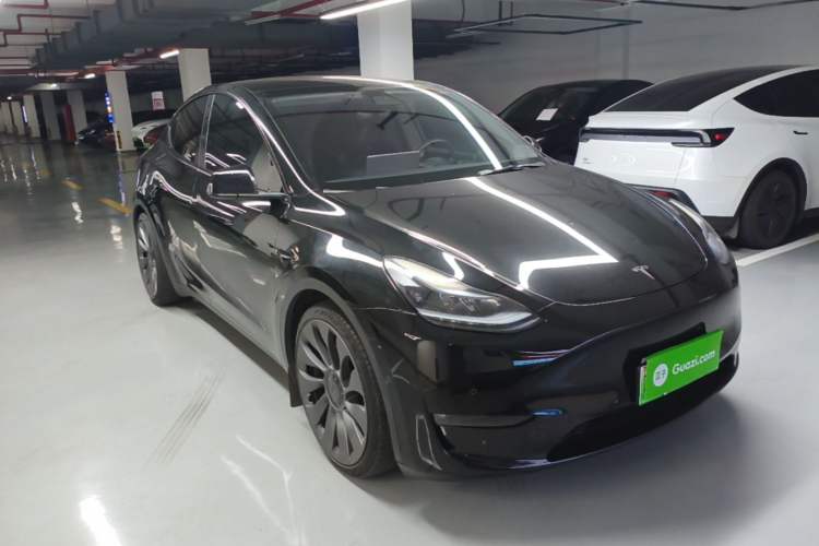 Used Tesla Model Y 2022 Performance High-Performance All-Wheel-Drive Version Front Right 45 Deg