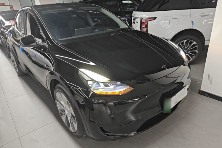 Used Tesla Model Y 2022 Rear-Wheel-Drive Version Front Right 45 Deg