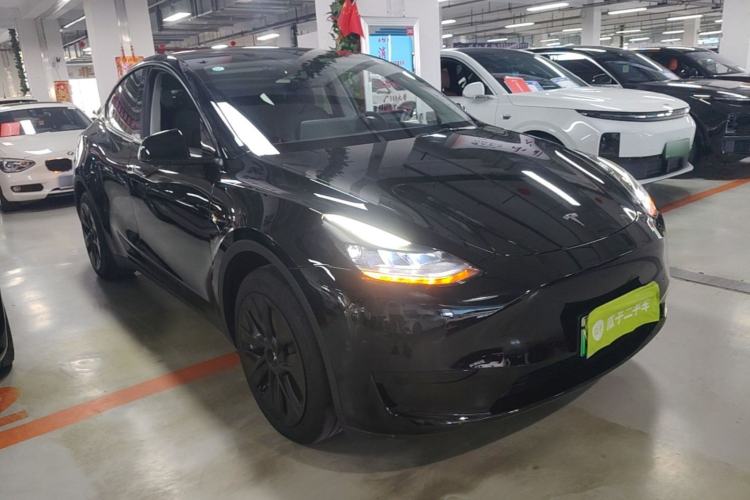 Used Tesla Model Y 2022 Revised Version Rear-Wheel Drive Front Right 45 Deg