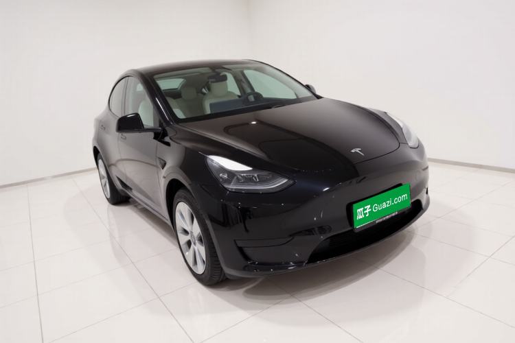 Used Tesla Model Y 2022 Rear-Wheel-Drive Version Front Right 45 Deg